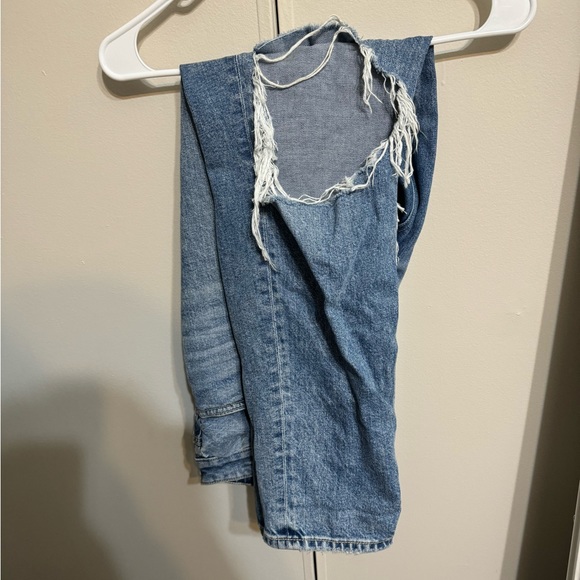 American Eagle Strigid Mom Jeans - Picture 4 of 6